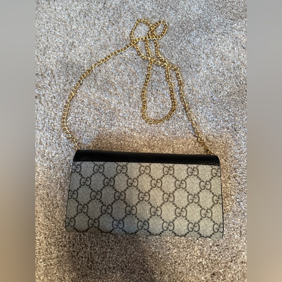 GG Black and Gold Crossbody Bag - Picture 4 of 7